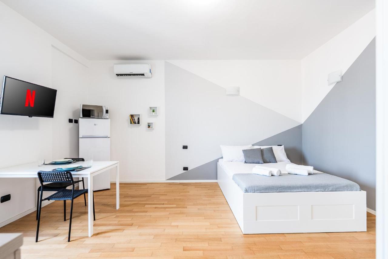 Milano -Duomo 13 Min, Netflix E Wi-Fi Apartment ภายนอก รูปภาพ